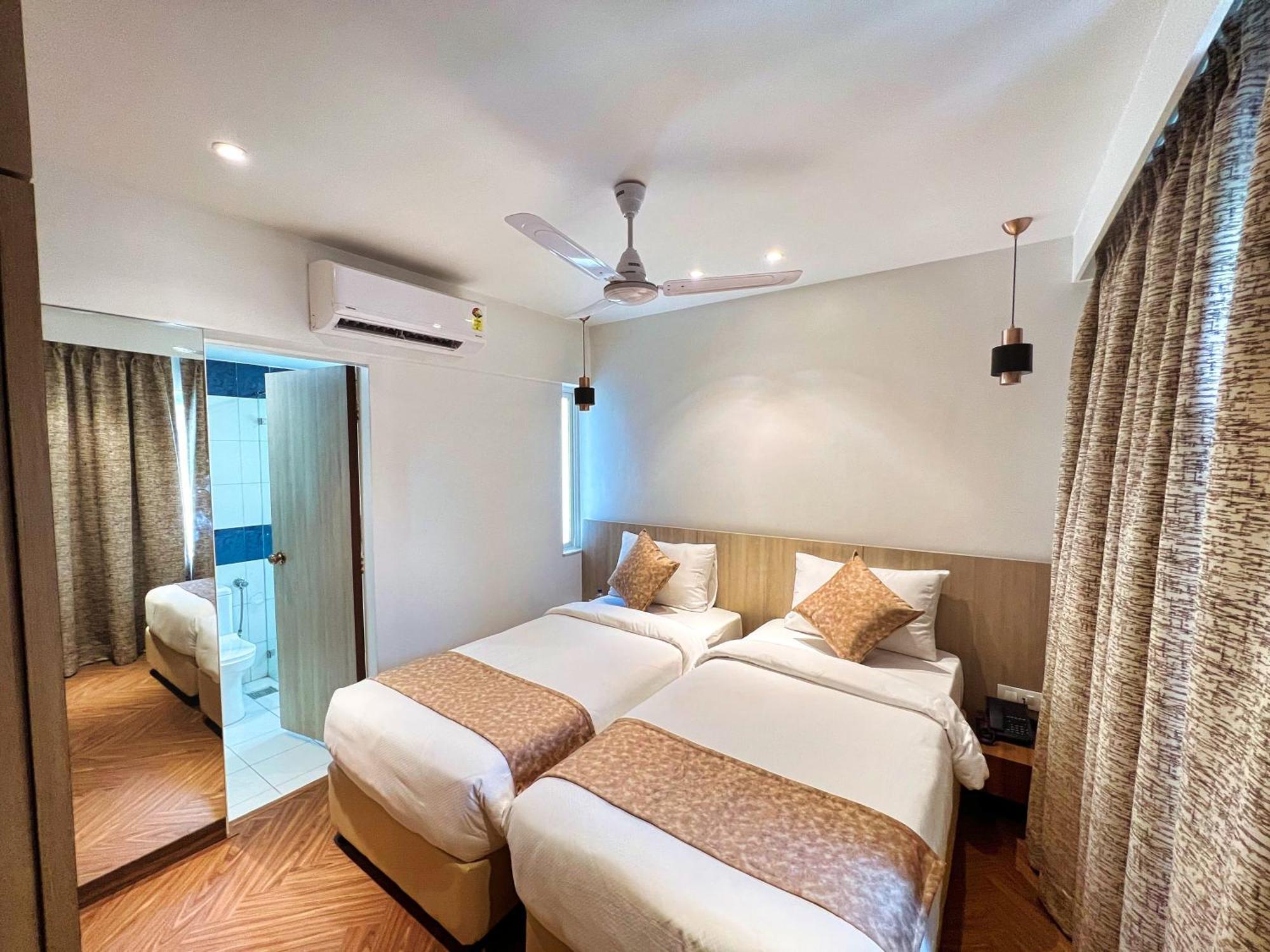 White House By Maxxvalue Service Apartments Bandra Mumbai  Buitenkant foto