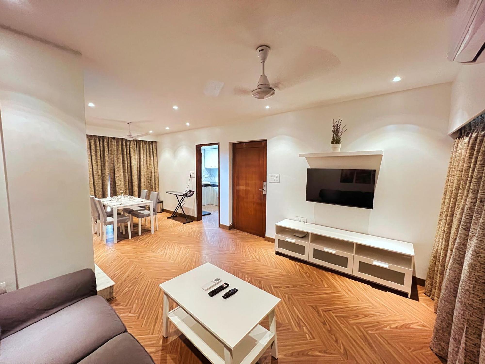 White House By Maxxvalue Service Apartments Bandra Mumbai  Buitenkant foto