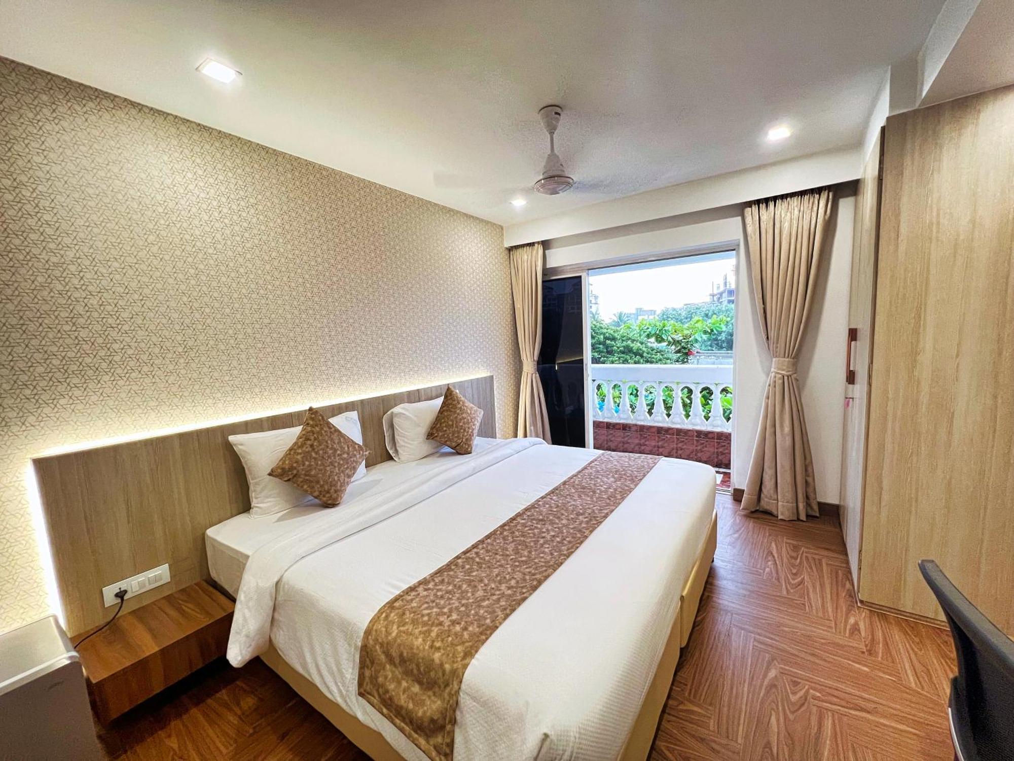 White House By Maxxvalue Service Apartments Bandra Mumbai  Buitenkant foto