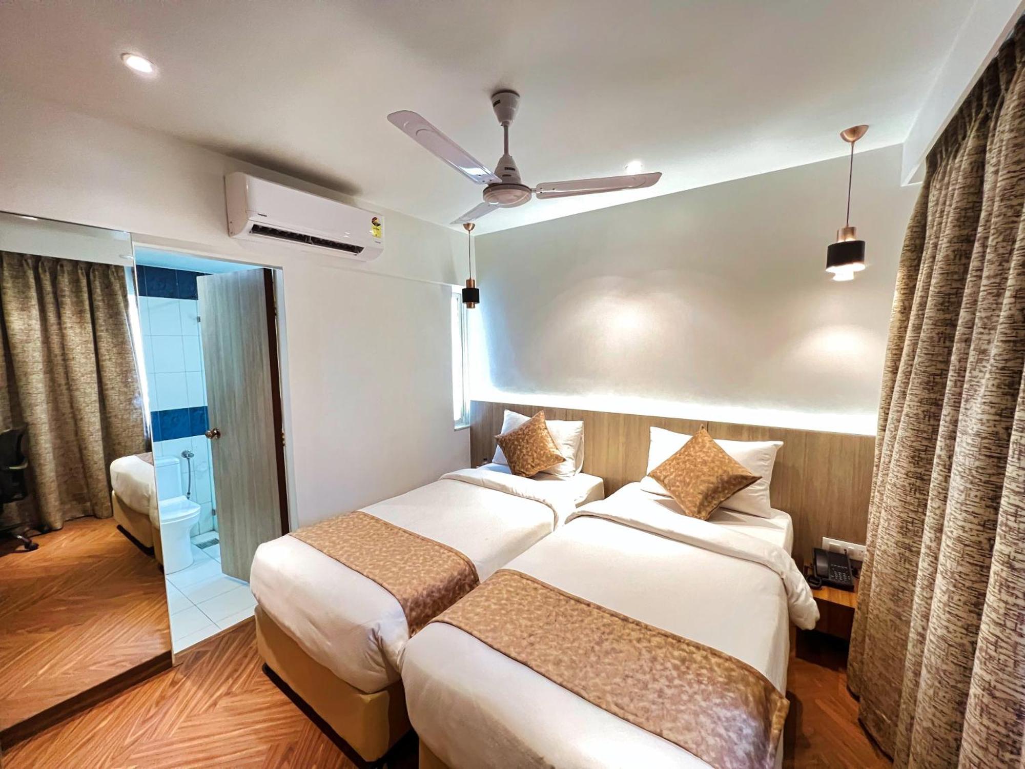 White House By Maxxvalue Service Apartments Bandra Mumbai  Buitenkant foto