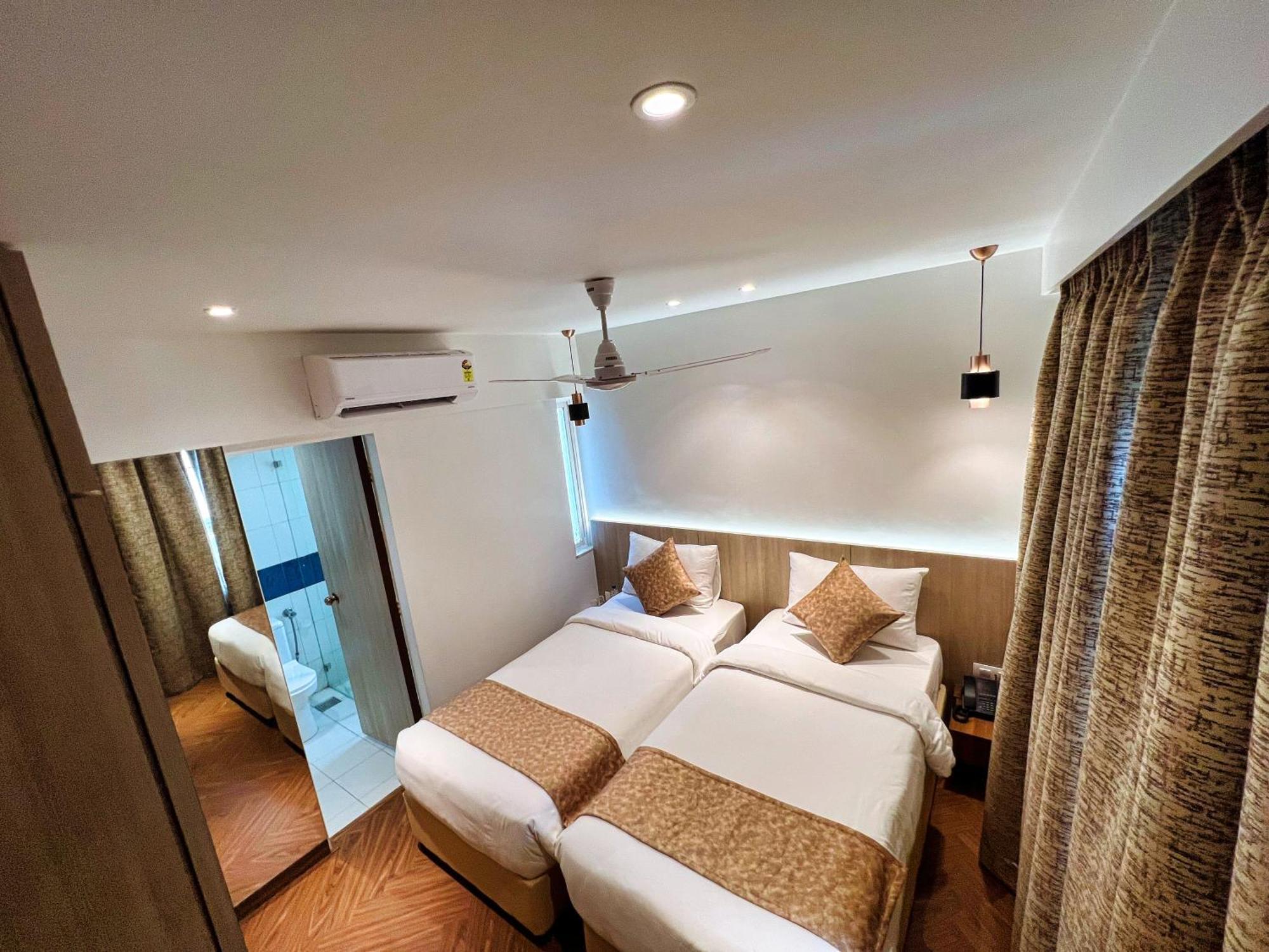 White House By Maxxvalue Service Apartments Bandra Mumbai  Buitenkant foto