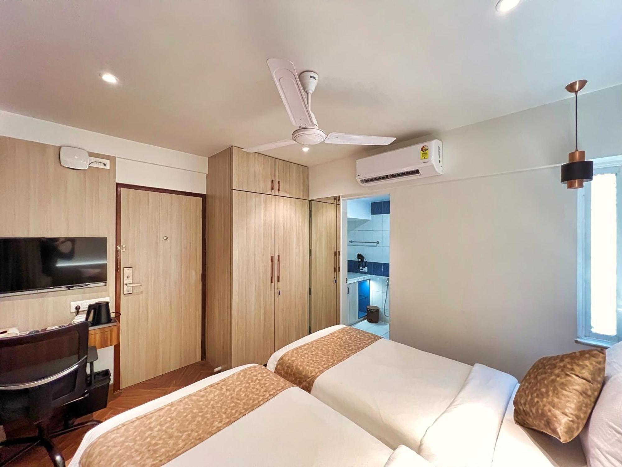 White House By Maxxvalue Service Apartments Bandra Mumbai  Buitenkant foto