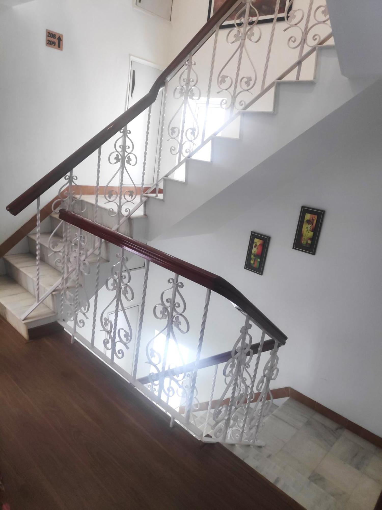 White House By Maxxvalue Service Apartments Bandra Mumbai  Buitenkant foto